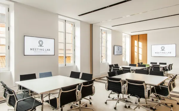 <span>Meeting rooms</span>